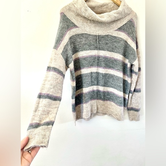 Heartloom Portia Cowl Neck Knit Striped Sweater Size Medium - Picture 4 of 10